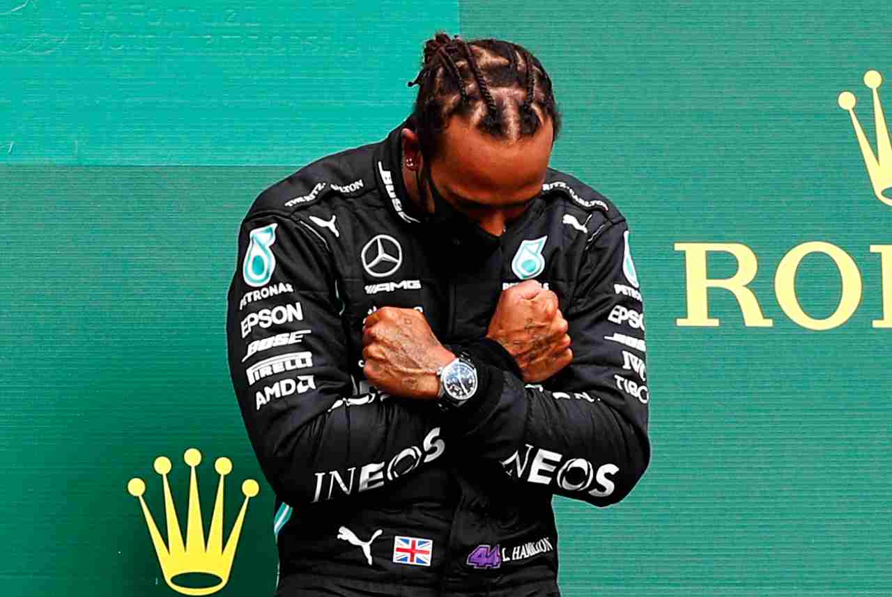 F1, Hamilton: "Torniamo ai pit stop, i piloti vogliono spingere"