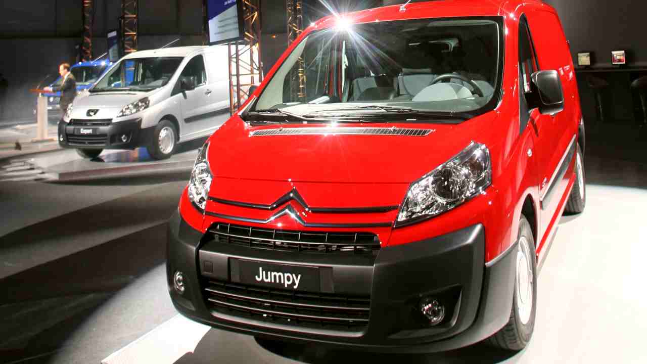 Citroen e-Jumpy, furgone elettrico in vendita: prezzo e autonomia