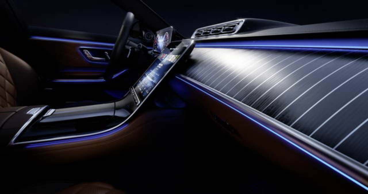 Mercedes Classe S: i nuovi interni, eleganza e super lusso 