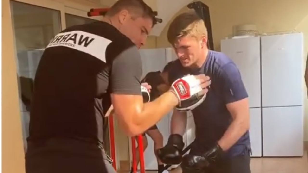 Ricciardo e Verstappen: dalla pista al ring. Allenamento di kickboxing - Video