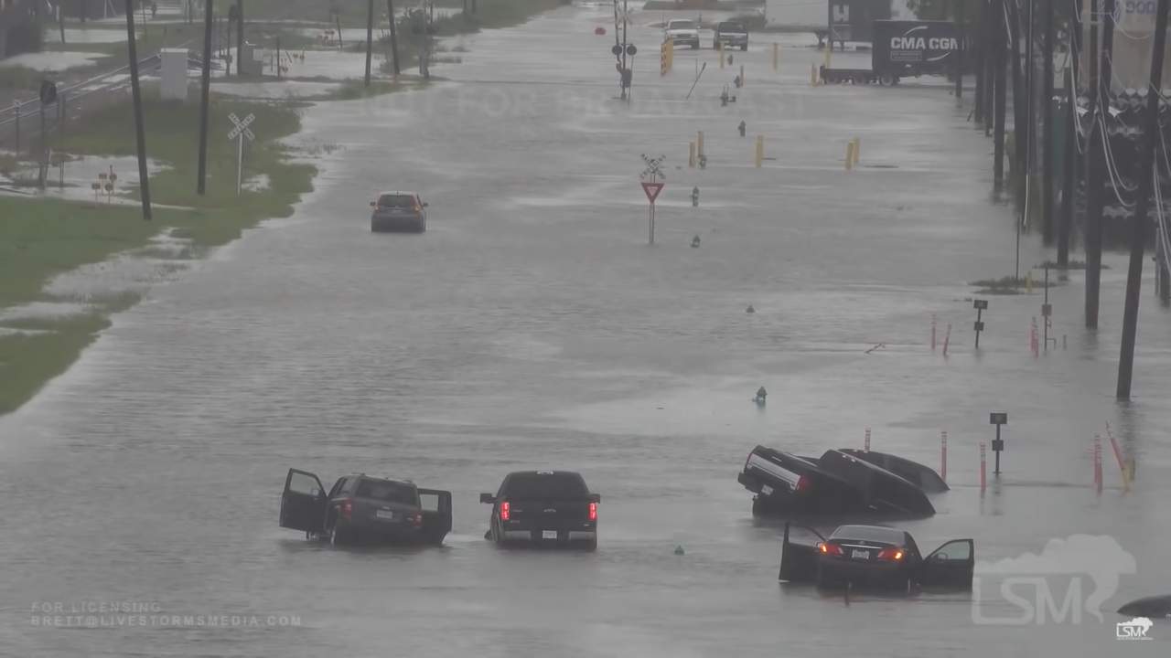 Uragano Houston Ford Mustang Dodge