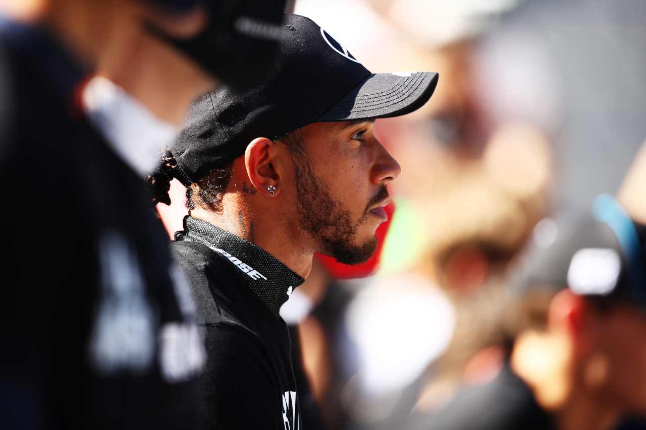 Hamilton attacca: "Stanno provando a fermarci". La risposta della FIA