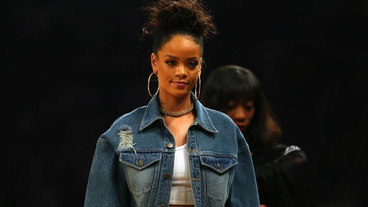 Rihanna, incidente con uno scooter elettrico: le condizioni della cantante