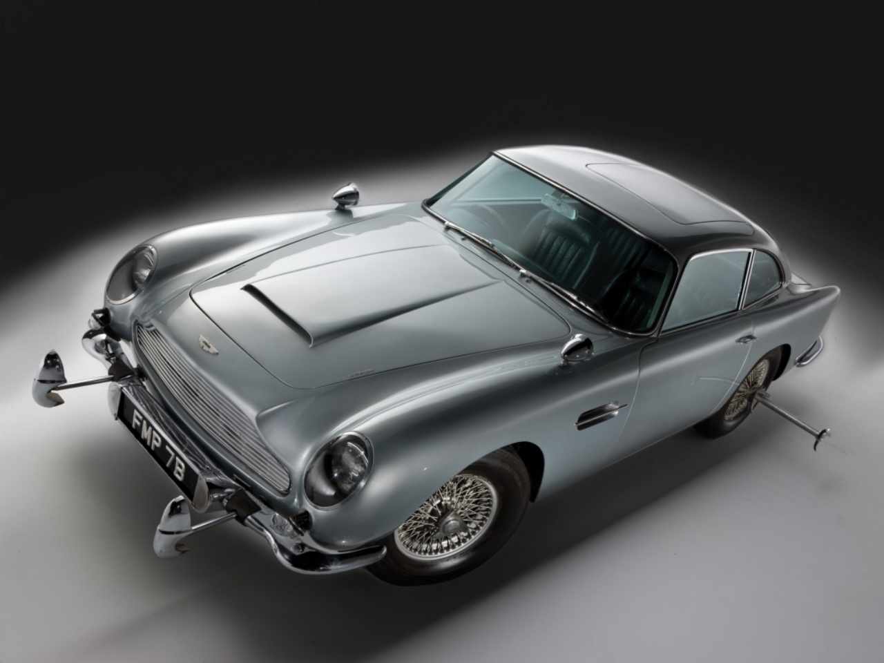 James Bond, l'Aston Martin debutta in Missione Goldfinger