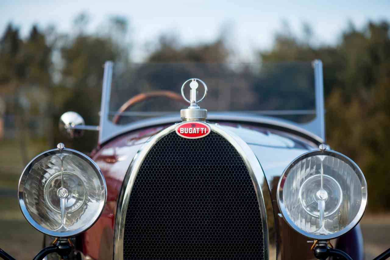Bugatti, tutte le curiosità da sapere sul badge Macaron (foto Wheelsage)