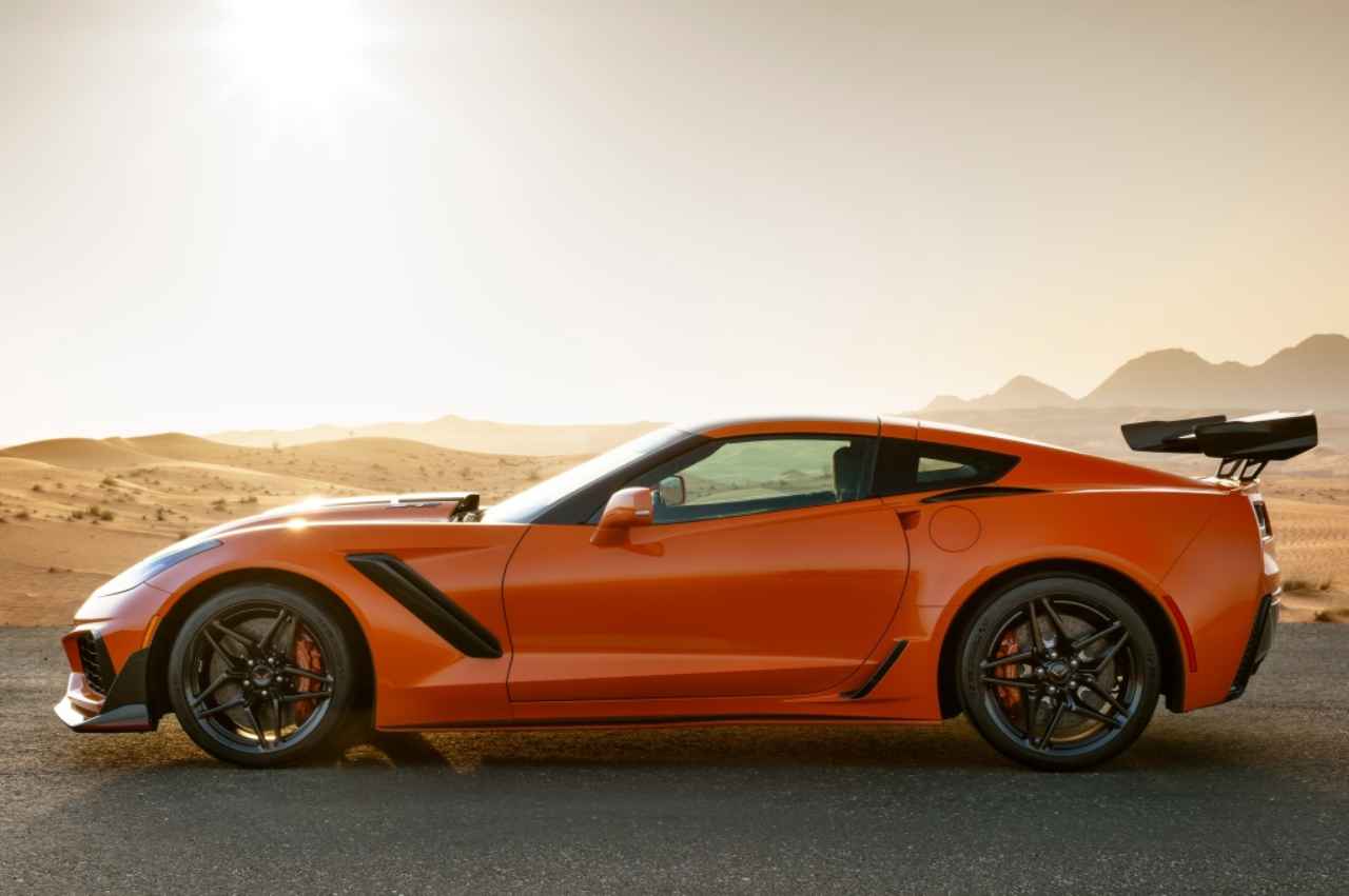 Lego, l'incredibile Chevrolet Corvette ZR1 con motore e cambio - Video