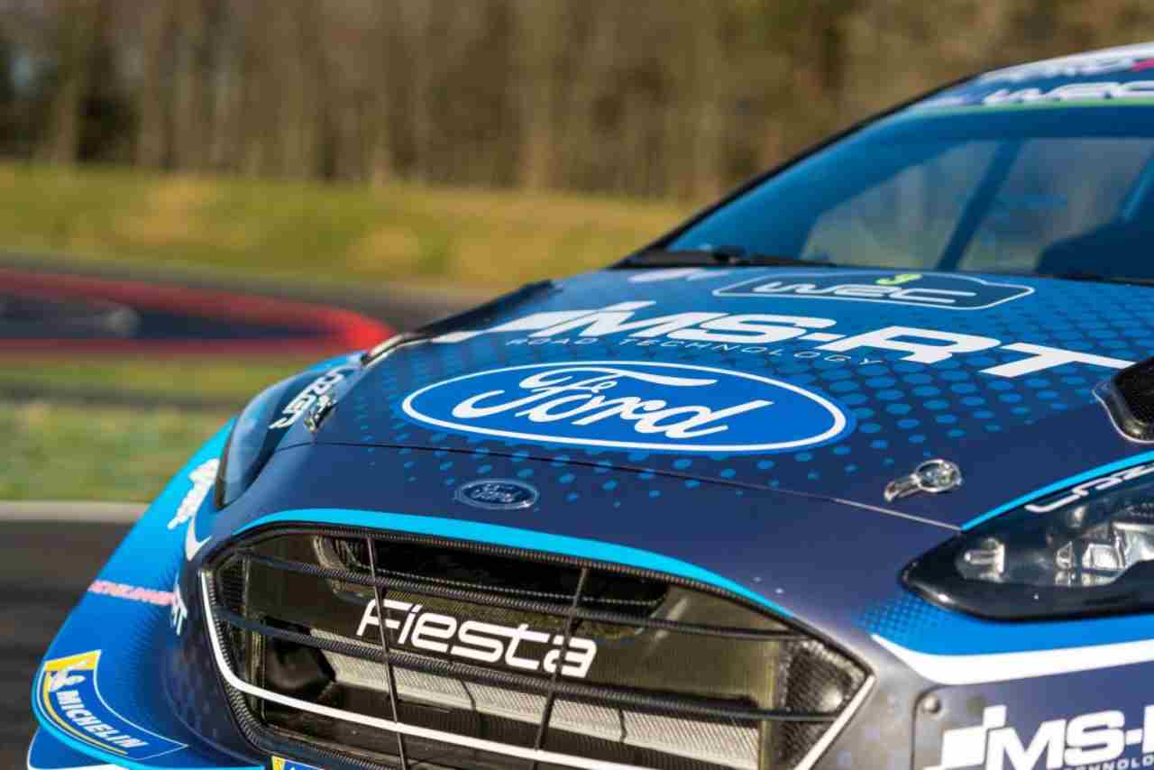 Ford Fiesta, spettacolare incidende al Rally Coeur de France - Video