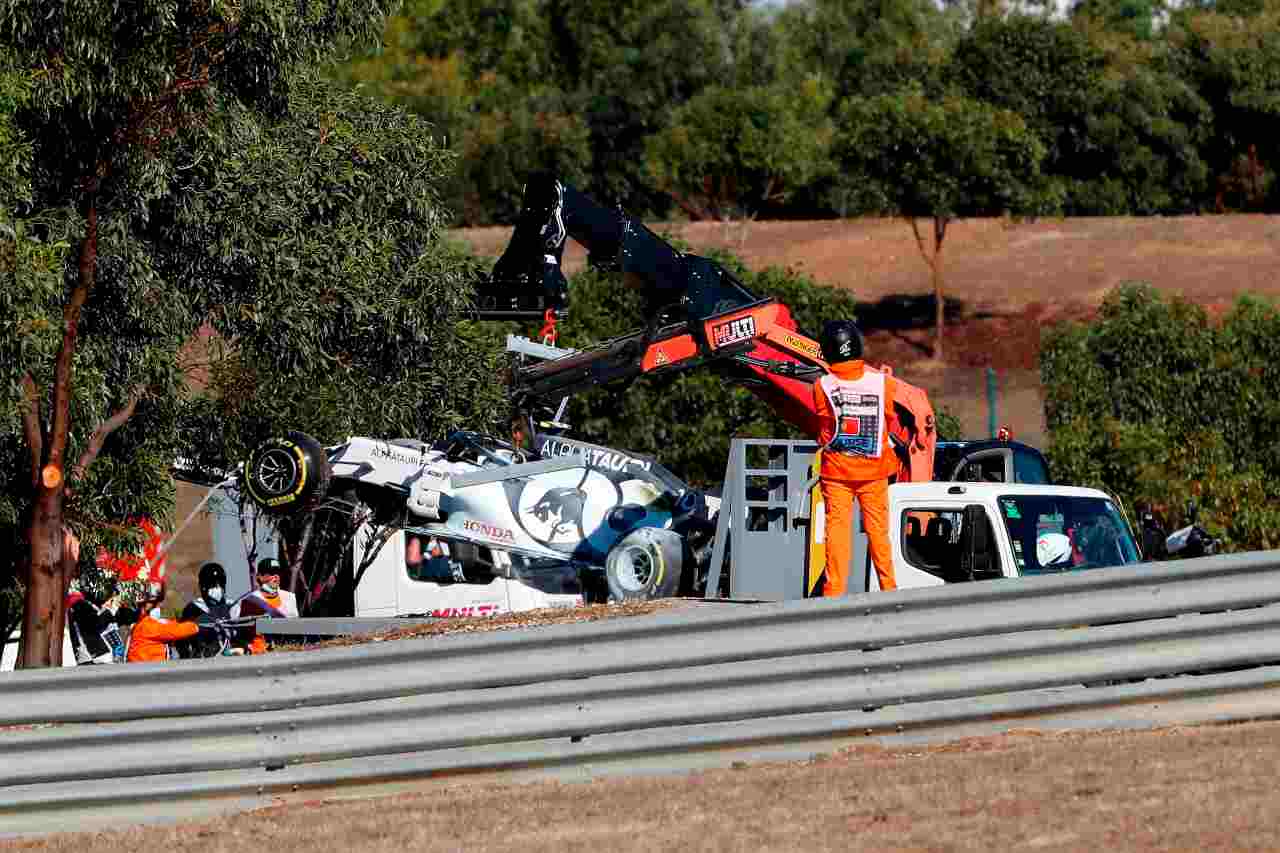 F1 GP Portogallo, Gasly: auto incendiata nelle prove libere - Video