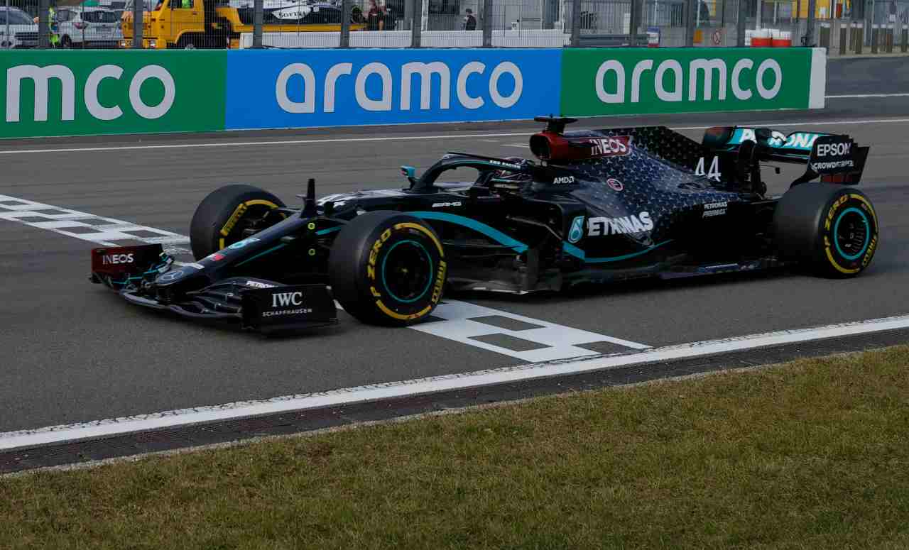 Hamilton raggiunge Schumacher: i più vincenti in F1
