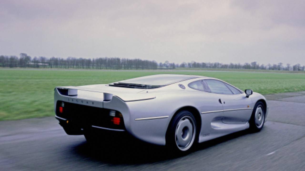 Jaguar XJ220 