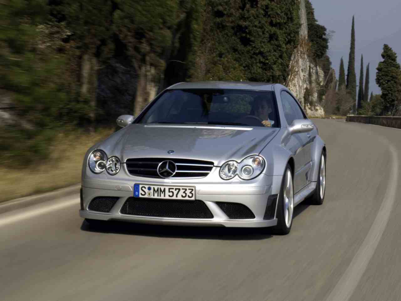 Mercedes CLK 63 AMG Black Series, vandali in azione - Video