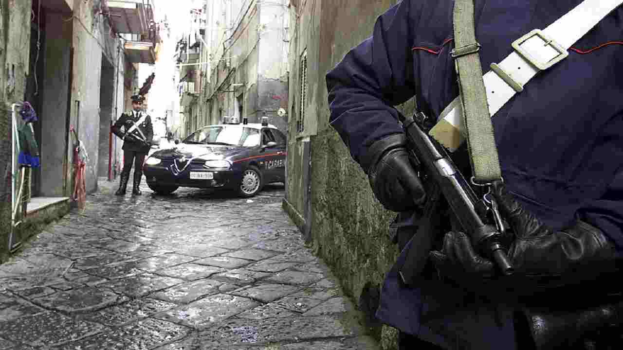 Napoli carabinieri maxi sequestro auto