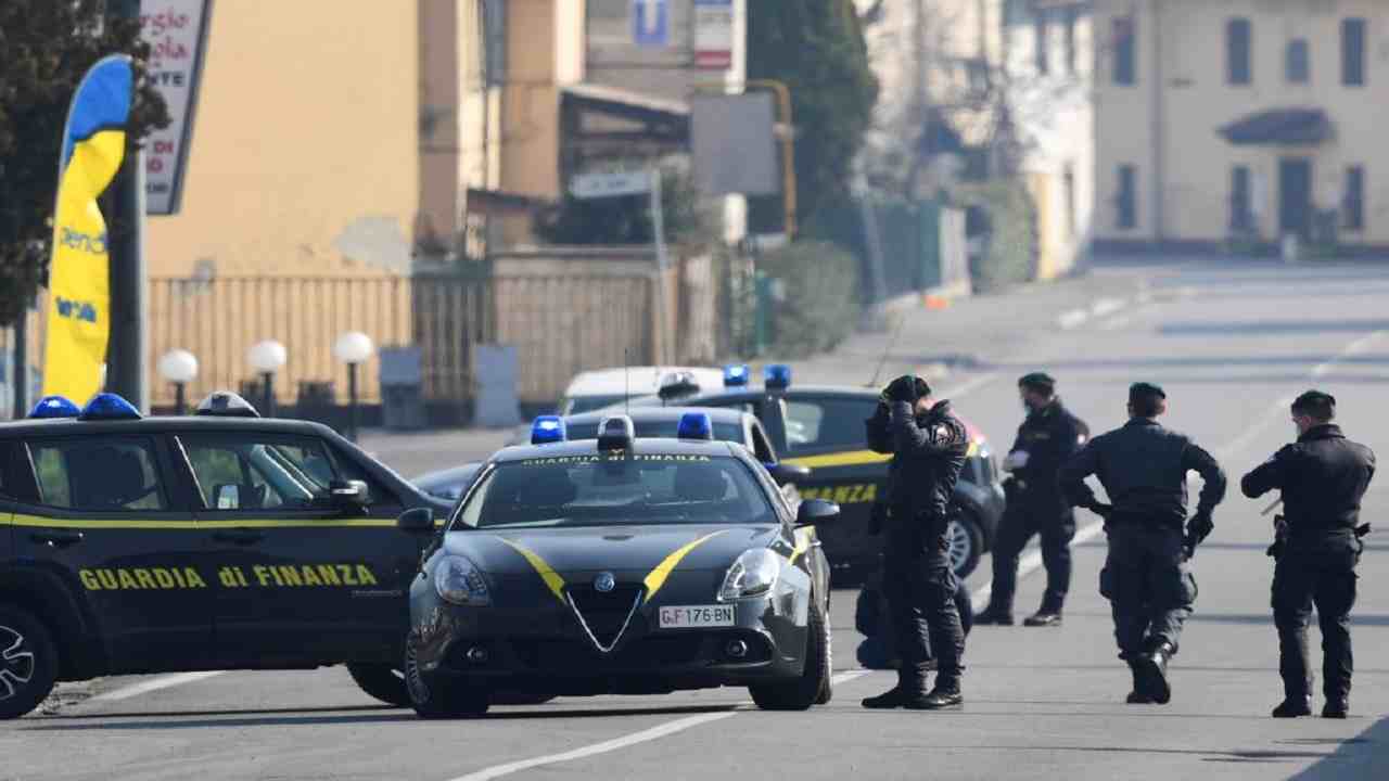 Foligno frode auto Guardia di Finanza