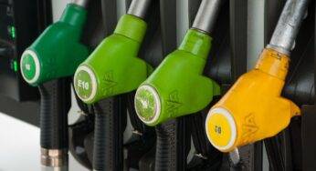 Prezzi carburanti, altri ribassi: costo medio di benzina e diesel a inizio novembre