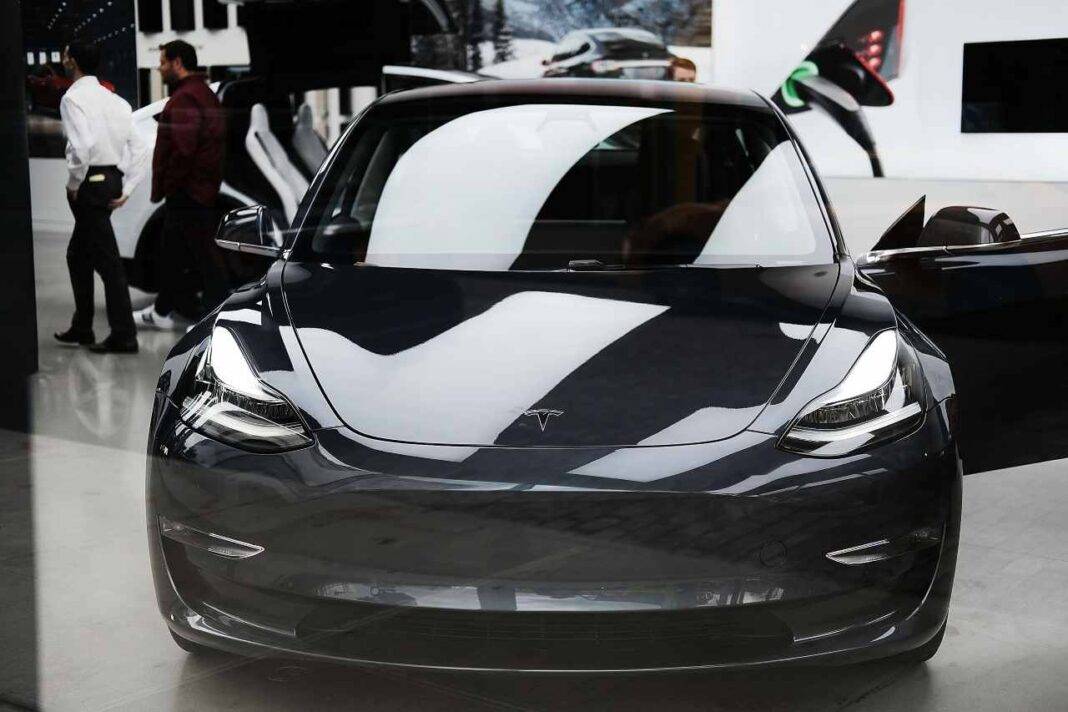 Tesla model play