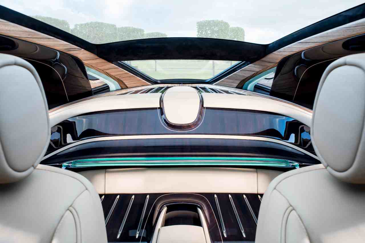 Rolls-Royce Sweptail, una visione tra passato e futuro