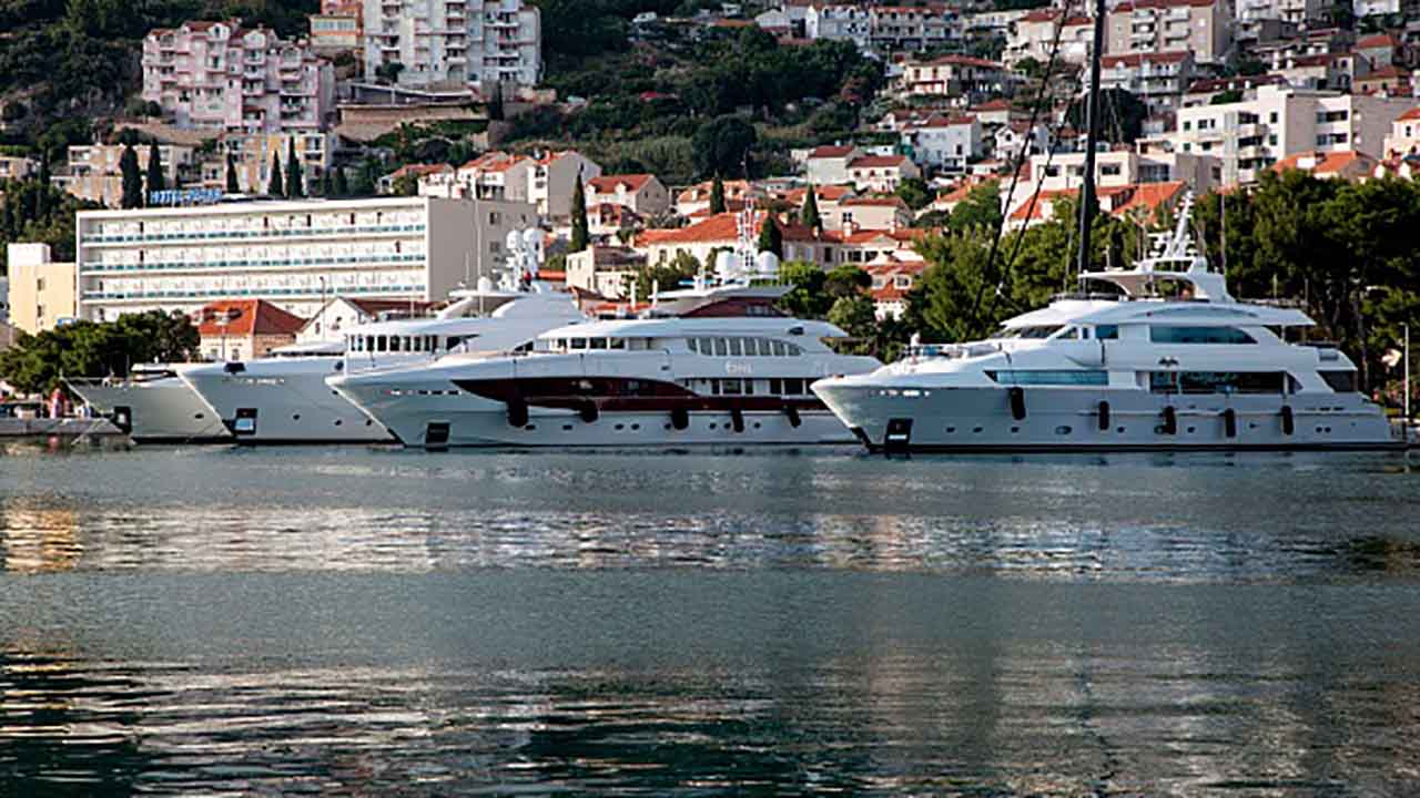 Symphony Yacht