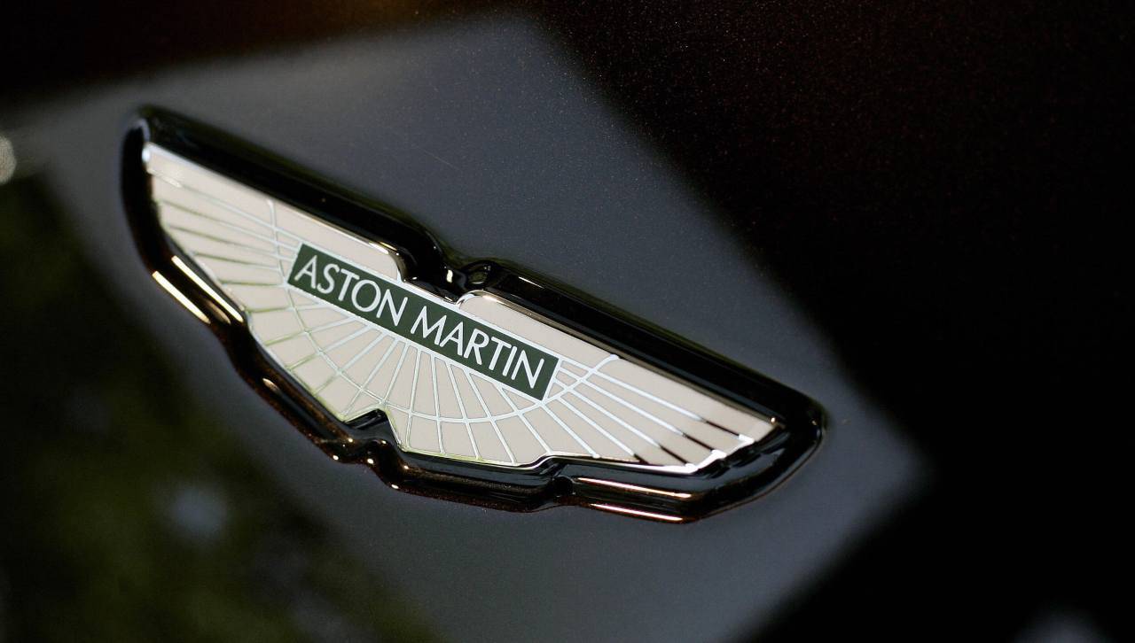 Aston Martin, storia e significato del logo con le ali