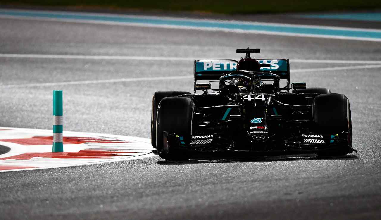 hamilton compleanno rinnovo