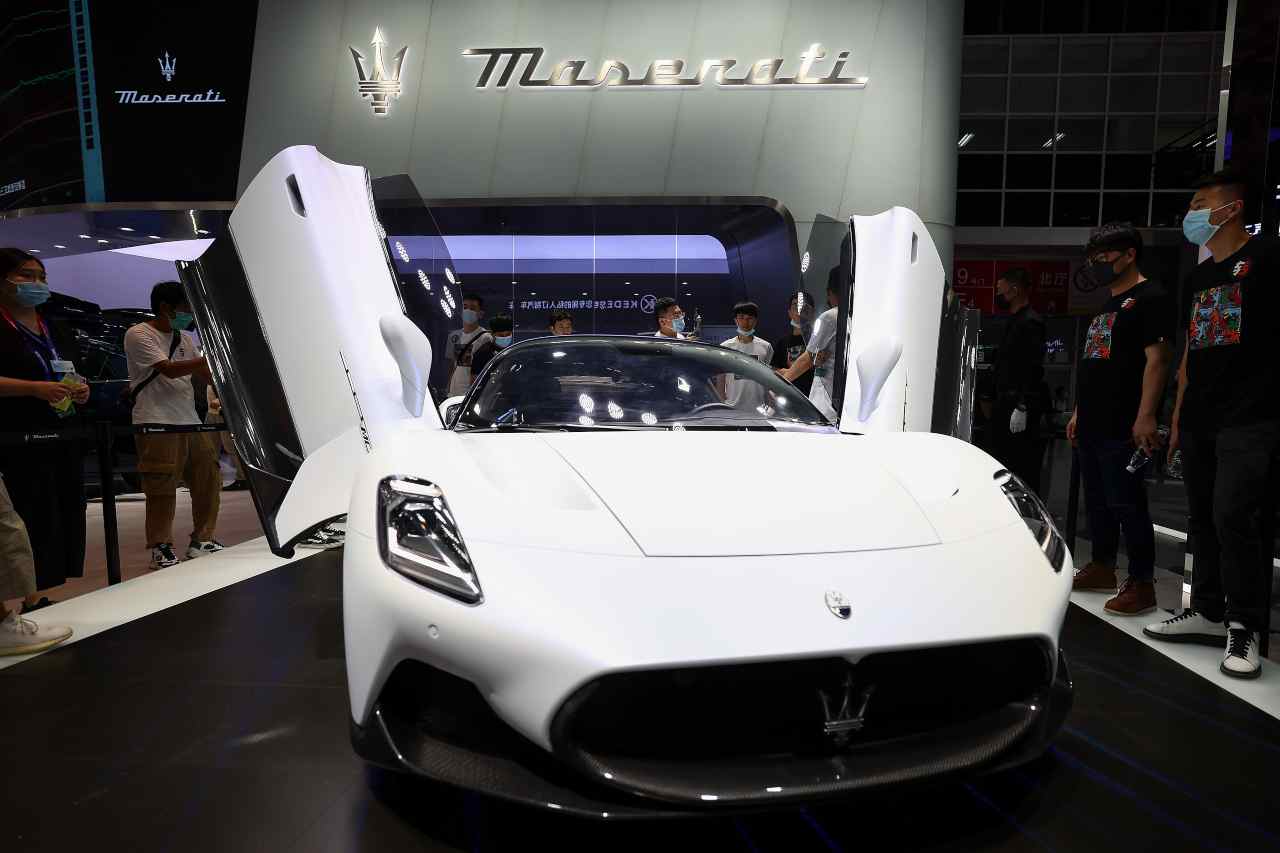 Maserati Mc20, supercar più bella del 2021: il premio a Parigi