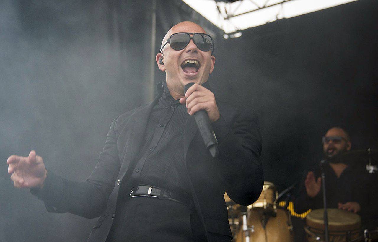 Nascar, il rapper Pitbull crea un suo team personale