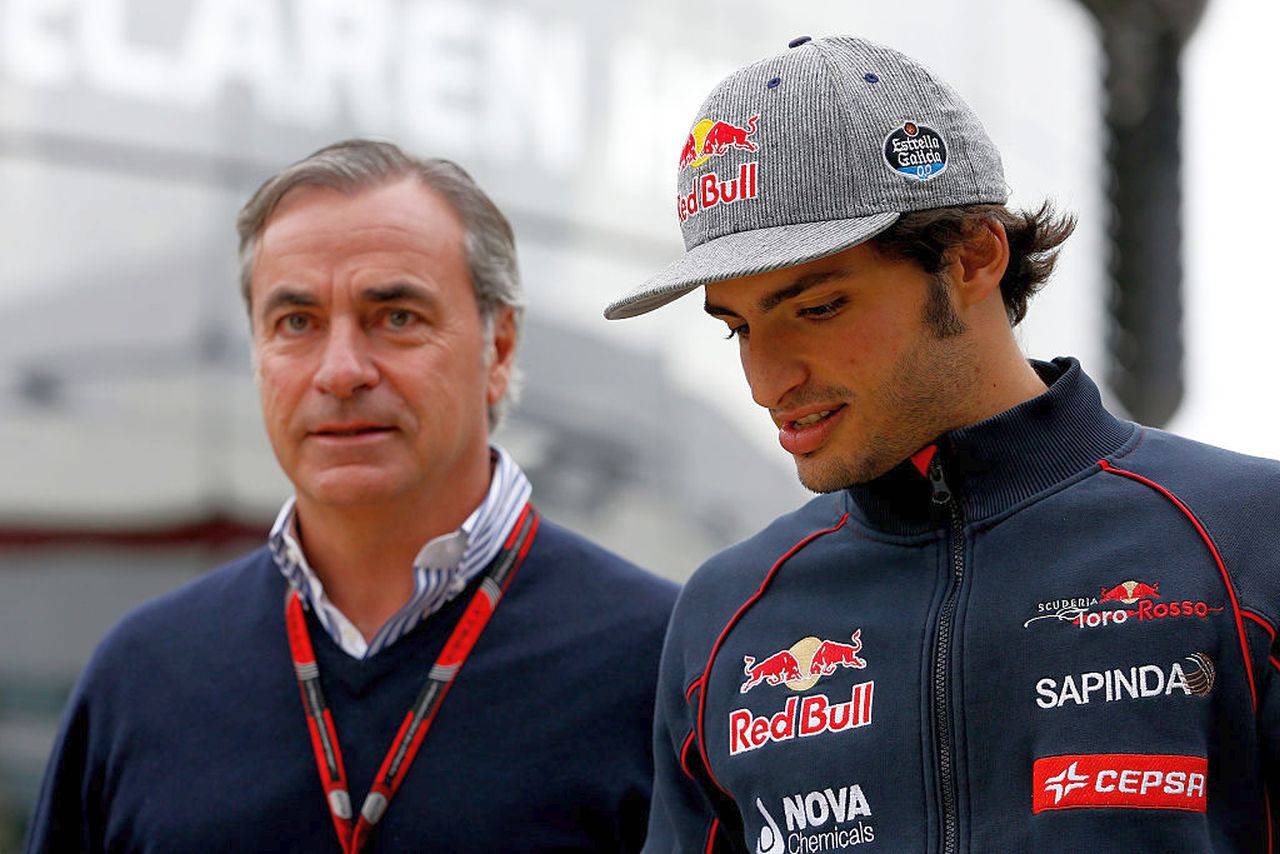 Formula 1, Leclerc e Sainz insieme in Ferrari: la previsione di papà Carlos