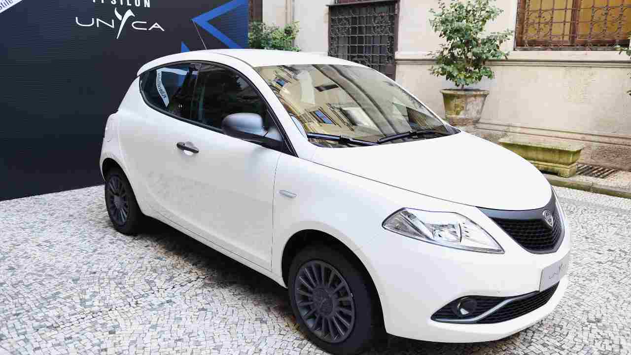 Lancia Ypsilon