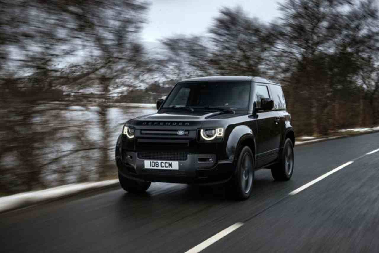 Land Rover Defender V8