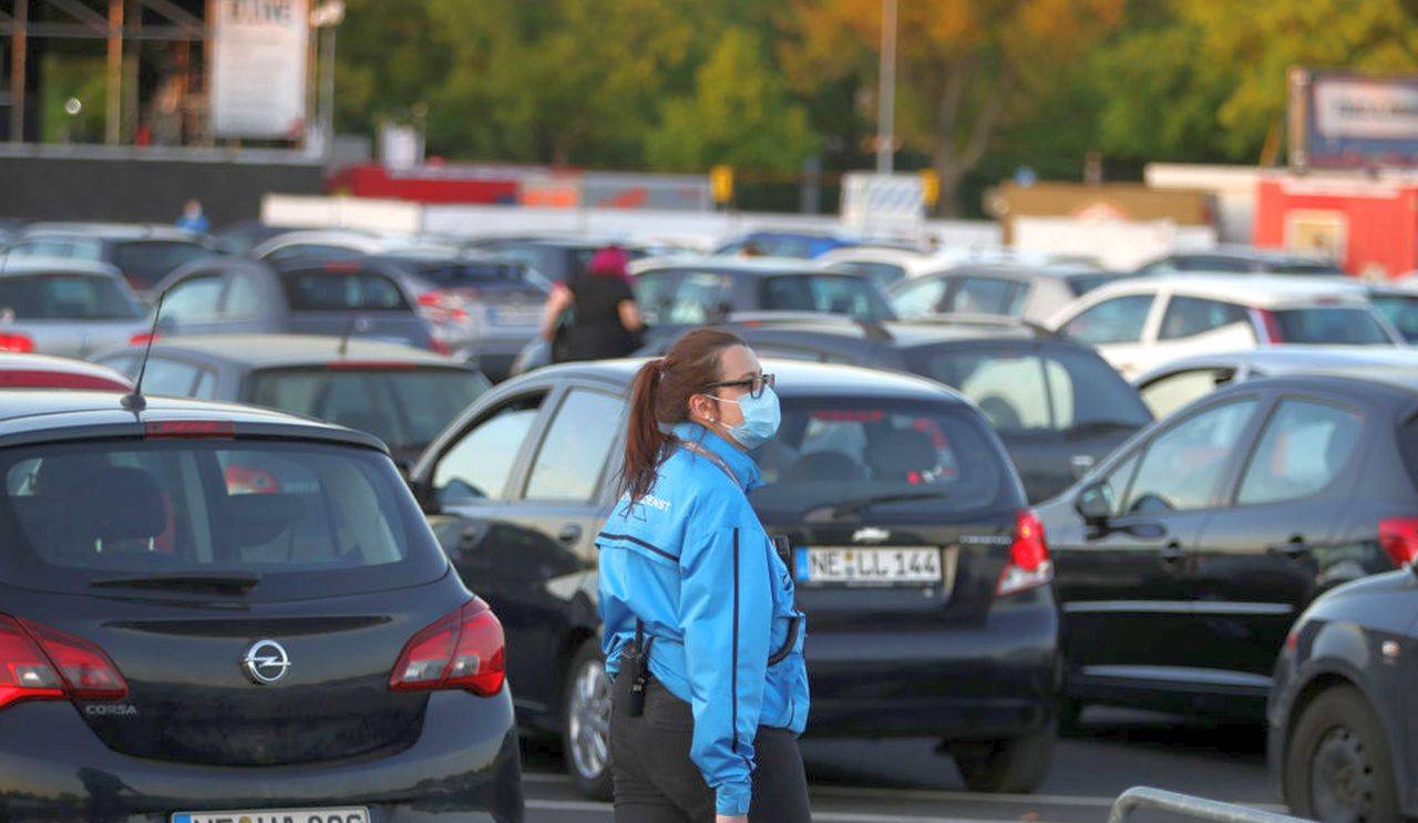 Auto ferme per il lockdown: risparmiati 905 euro a famiglia