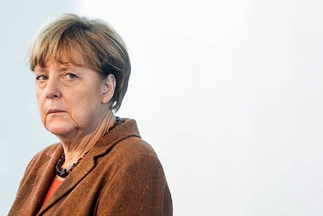 Auto Elettriche e emissioni, accademici contro Merkel: "Non risolvono nulla"