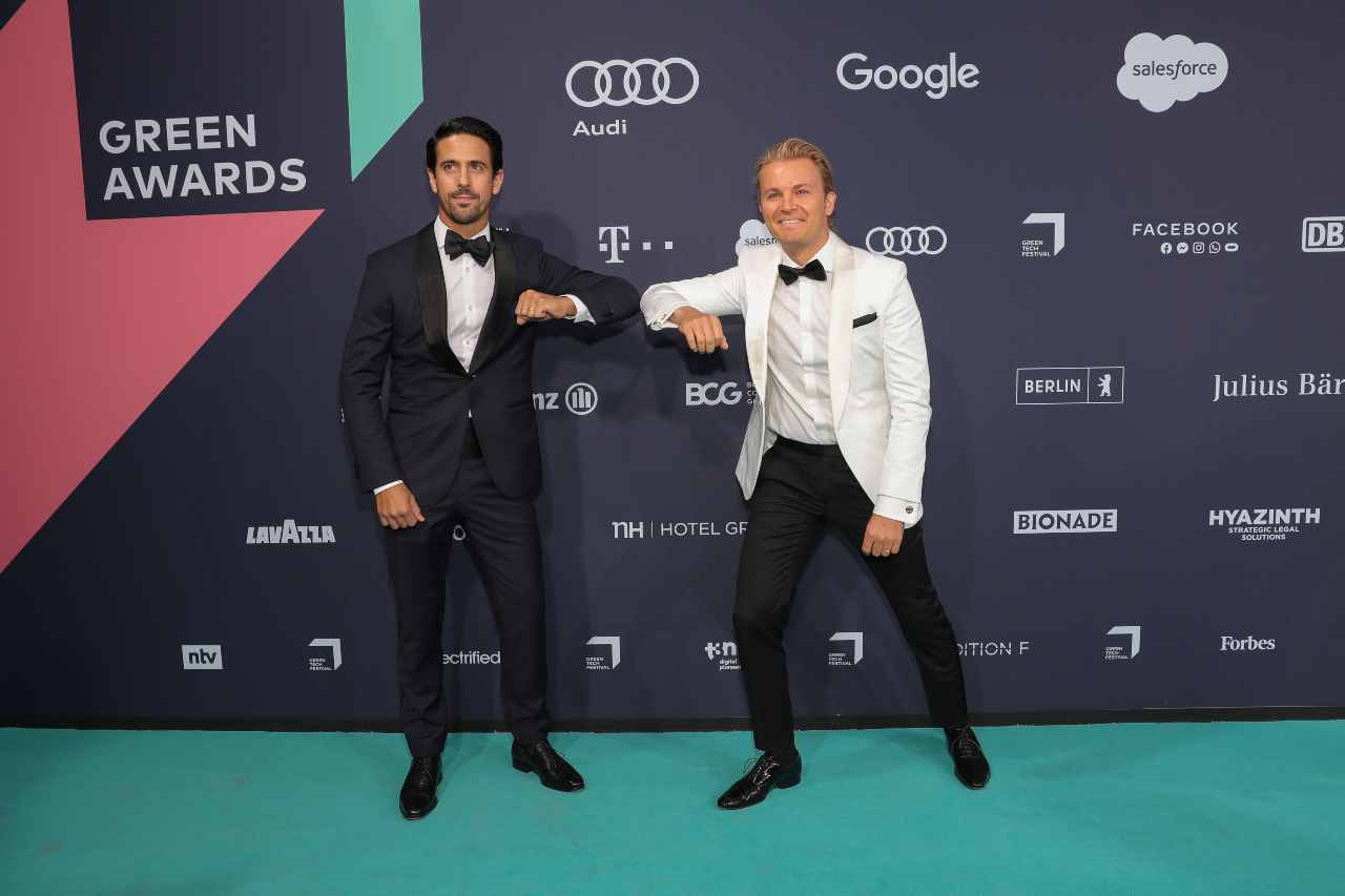 Audi, Nico Rosberg sfida Di Grassi: la drag race che non ti aspetti - Video