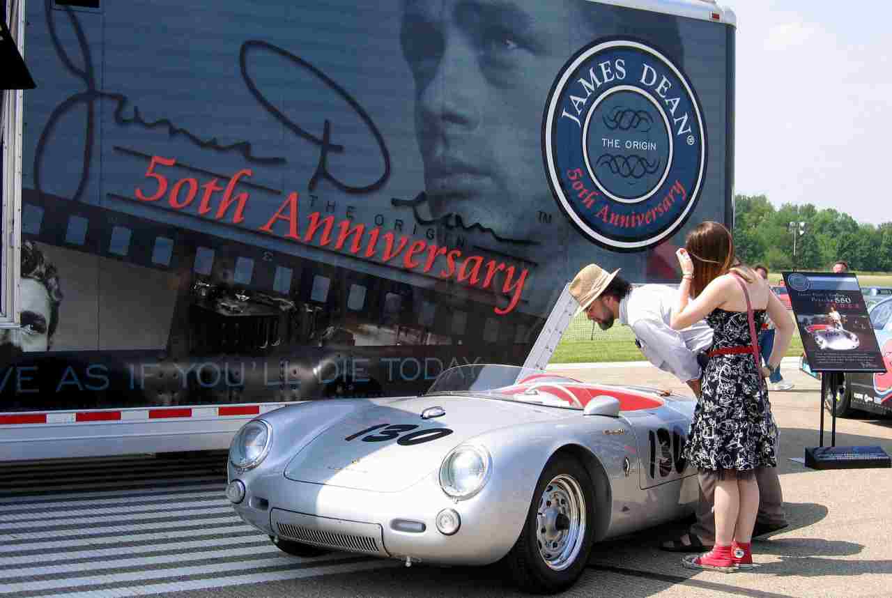 Una Porsche 550 Spyder come quella di James Dean (foto Getty)