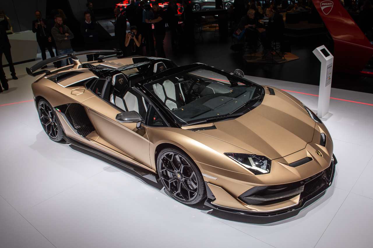 Principe di Johor, Lamborghini e Ferrari nel "garage": 300 le sue Auto di lusso