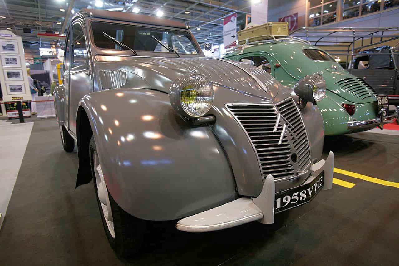 Auto d'Epoca, Salone Retromobile di Parigi rimandato al 2022 causa Covid