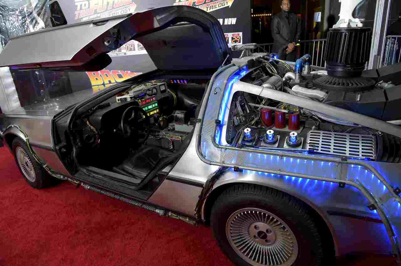 DeLorean DMC-12