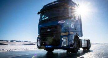 Ford Trucks F-Max, che velocità sul ghiaccio: il record in Russia | Video