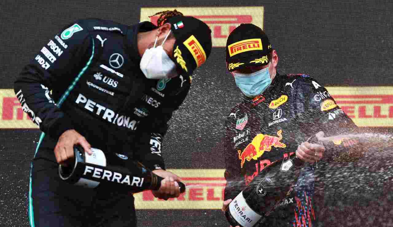 Hamilton e Verstappen