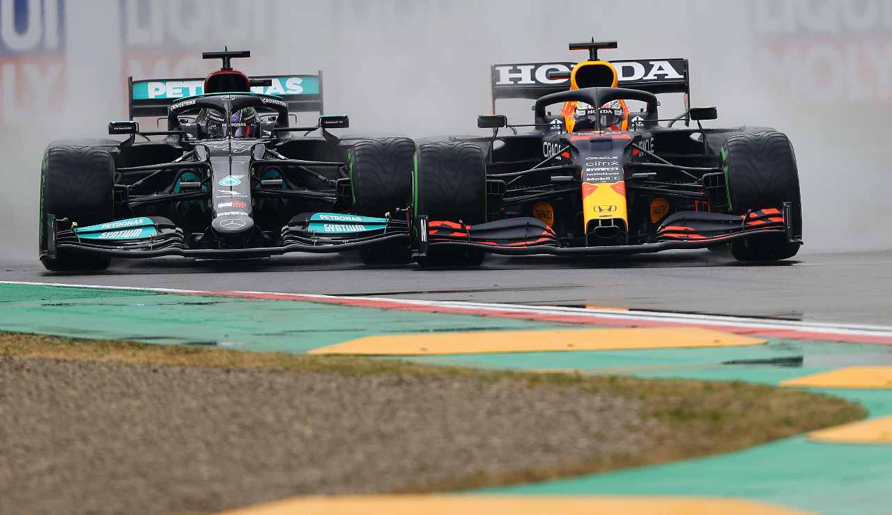 Hamilton e Verstappen