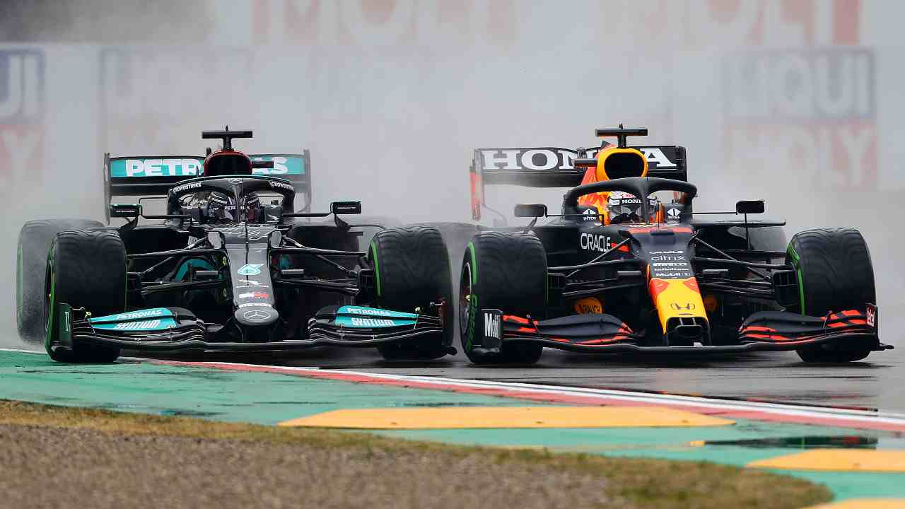 Hamilton e Verstappen