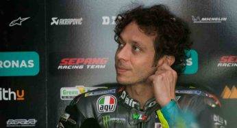 Valentino Rossi, acrobazie in motocross prima di Jerez: le foto spettacolari