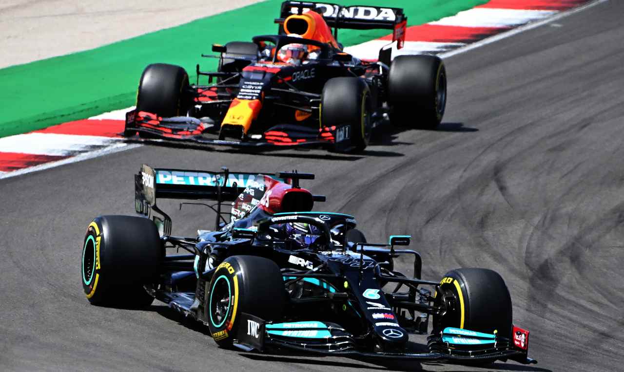 Hamilton e Verstappen