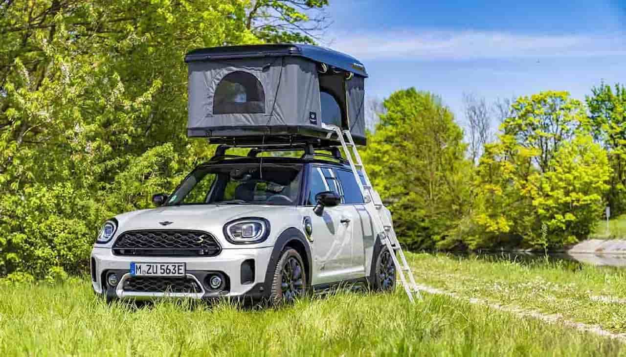 La Mini come un camper: in vacanza con la tenda sul tetto. Le nuove varianti