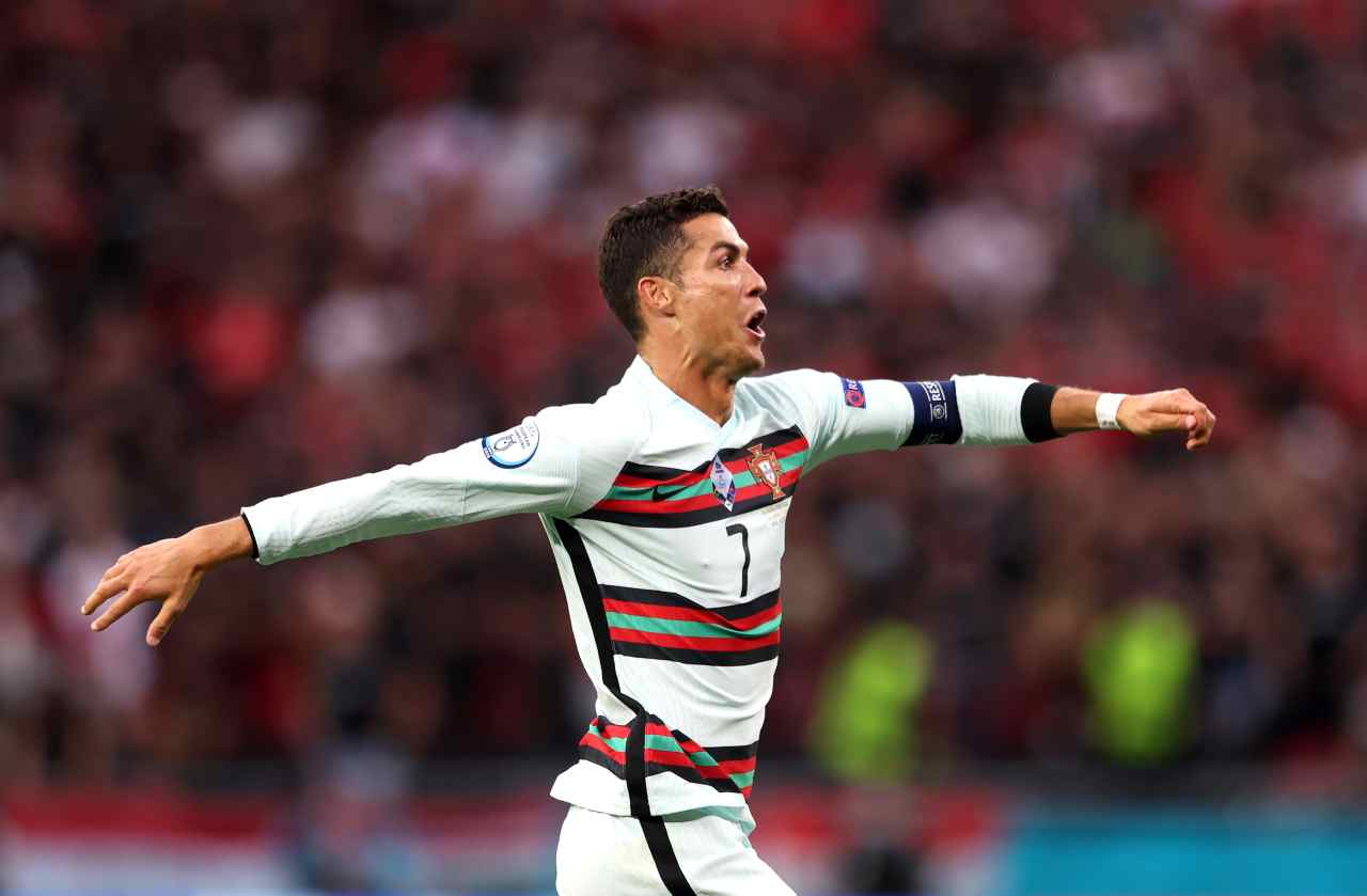 Cristiano Ronaldo, la Bugatti Centodieci dell'icona portoghese: nata per stupire