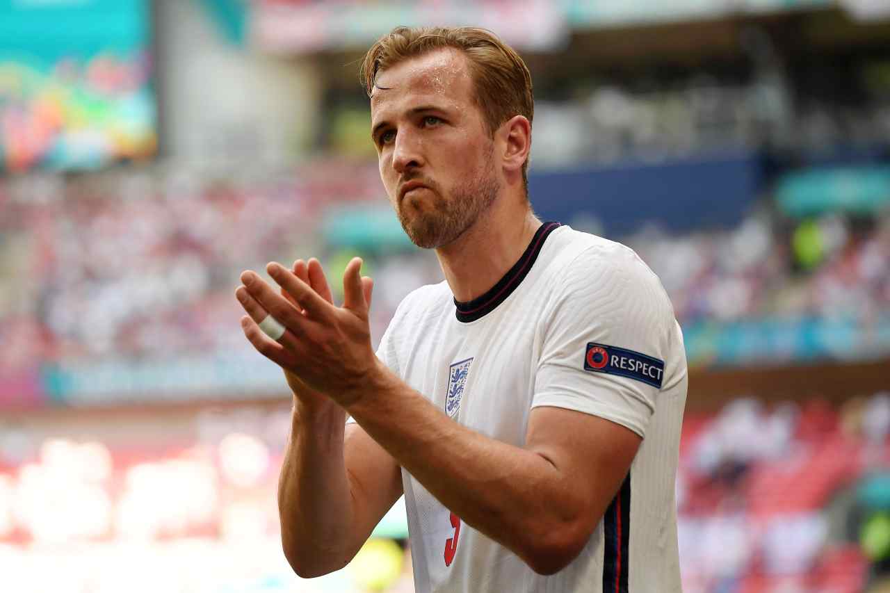 Harry Kane, lusso in attacco per l'Inghilterra: la sua esclusiva Bentley Continental