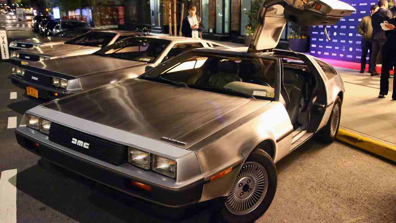 Auto DeLorean DMC-12 