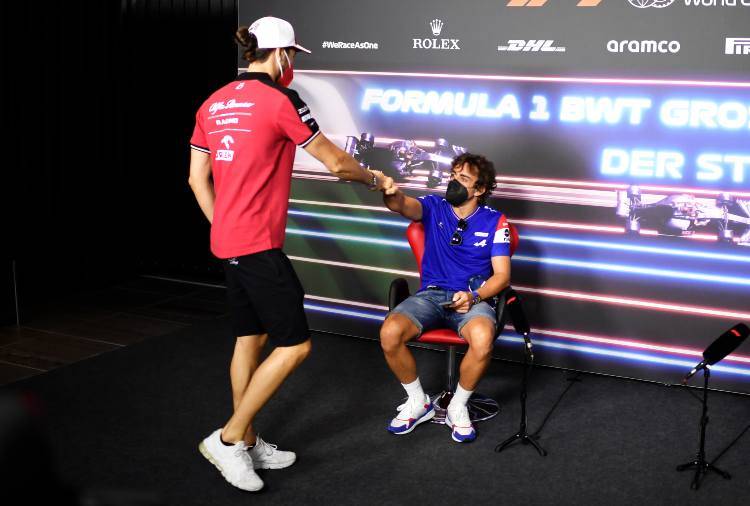 Antonio Giovinazzi Fernando Alonso