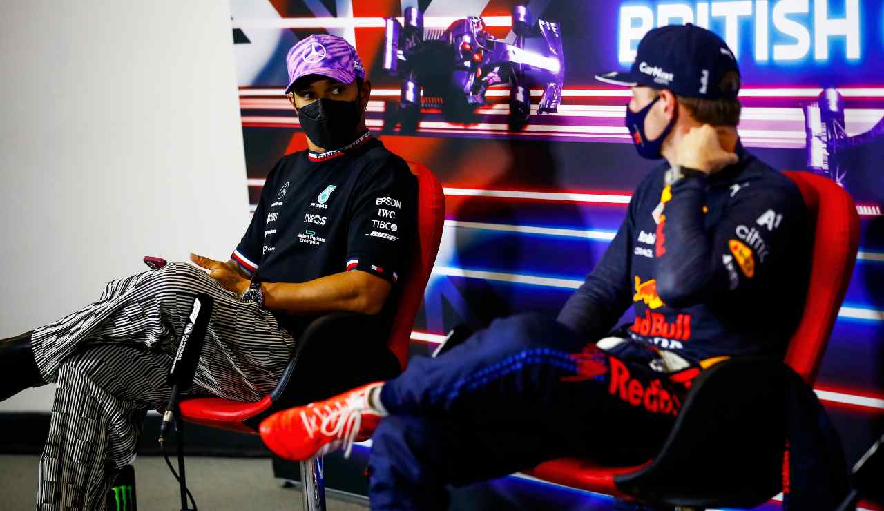 Hamilton e Verstappen