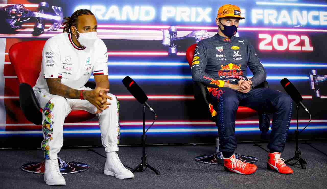 Hamilton e Verstappen