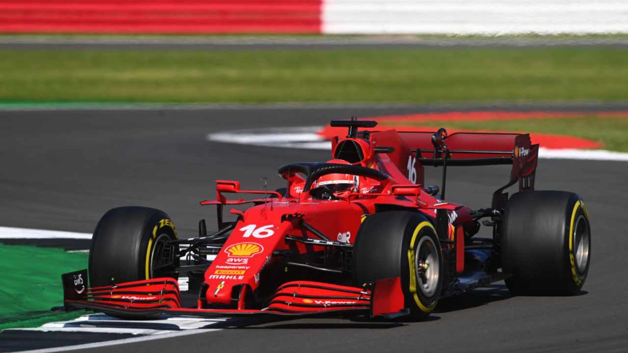 Charles Leclerc vince il GP Silverstone: gli highlights