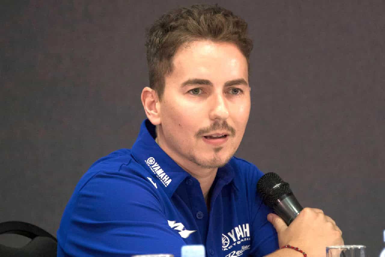 In pista a Misano con Jorge Lorenzo, il concorso social: come partecipare